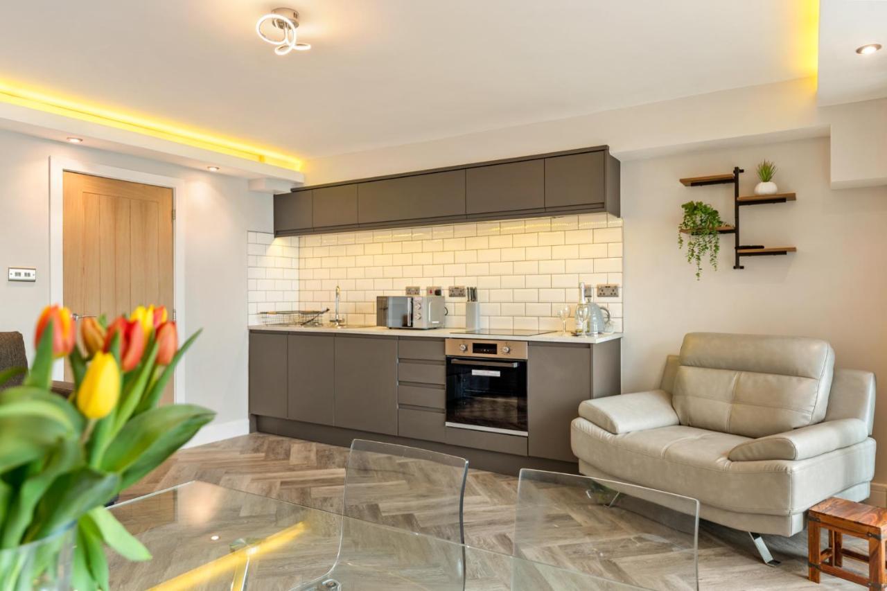 Pleasant View - Direct Beach Access, Sea Views And Parking 桑德斯富特 外观 照片